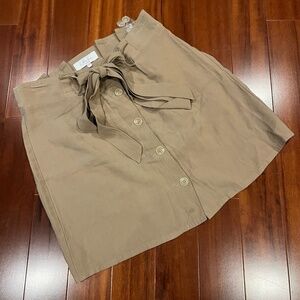 NWOT‎ L'Academie Beige Tan Skirt Button Down Front Tie Detail Classic Mini Large